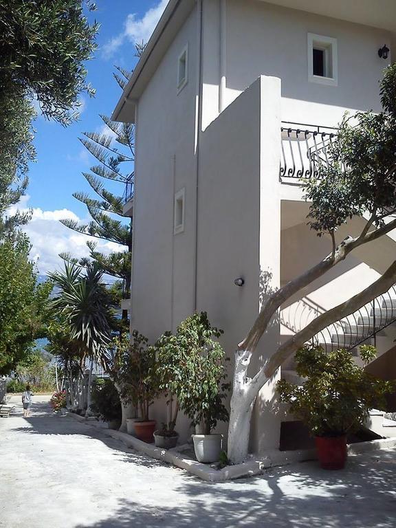 Sea Breeze Apartments Lixouri Exterior photo