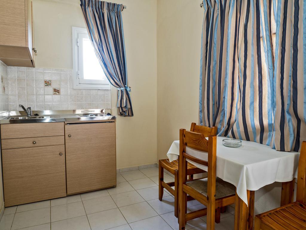 Sea Breeze Apartments Lixouri Exterior photo